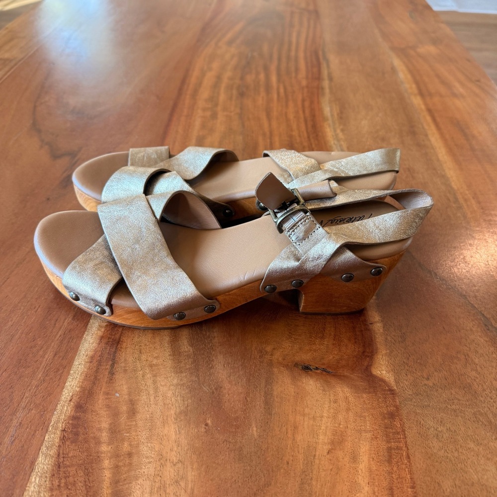 Patricia Nash Women's Gold Gigi Crisscross Clog Sandals Size 9.5 - Picture 3 of 6